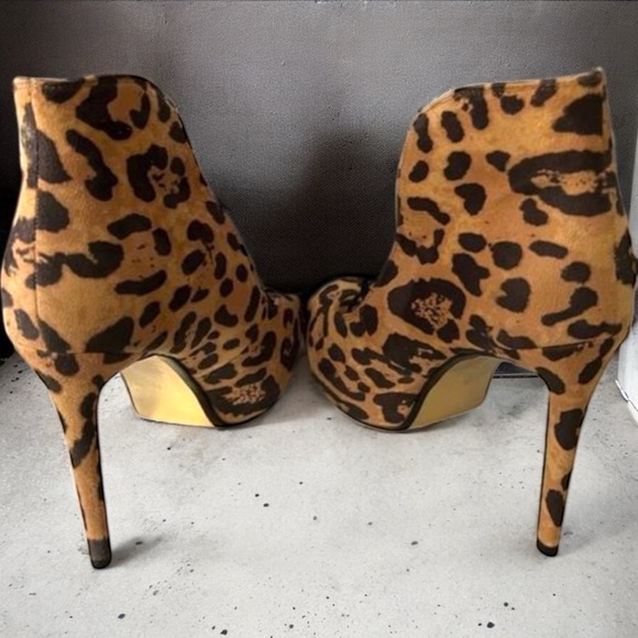 Fierce Leopard Print Peep-Toe Stilettos - Picture 6 of 6